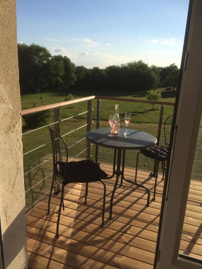 Les Petits Chenes Bed & Breakfast La Pellerine  Exterior photo